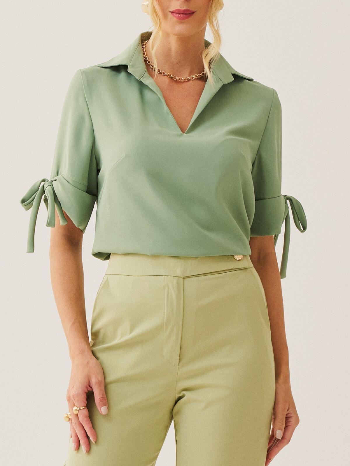 トップス GREEN BUTTER COLLAR LACE BLO Blusa manga longa elástico laço decote vazado