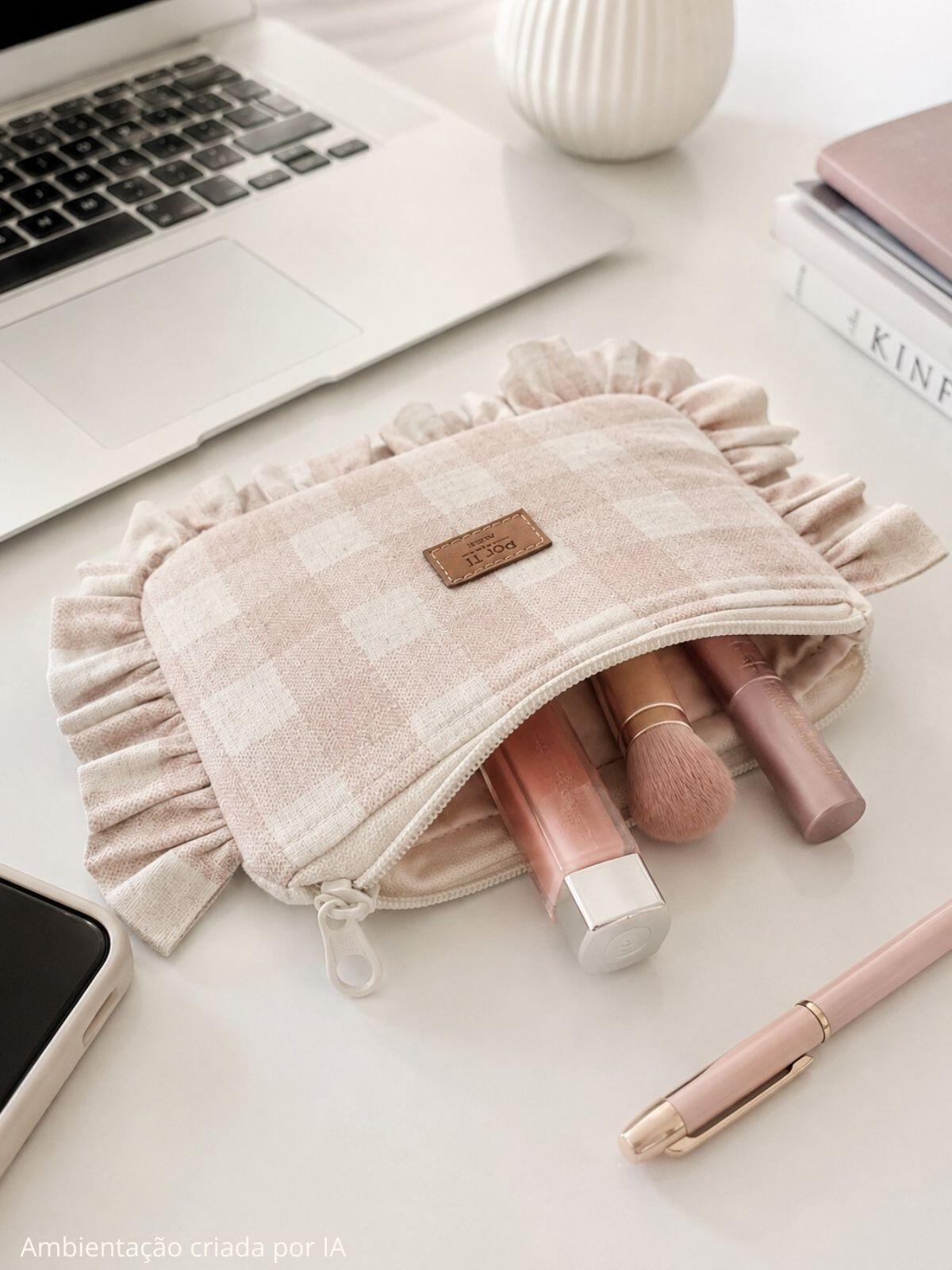Nécessaire Slim em Linho no Xadrez Vichy - a partir de R$44,55