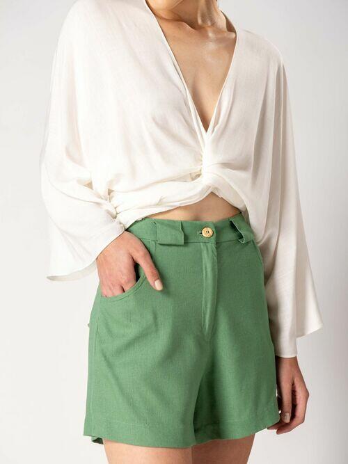 short linho verde
