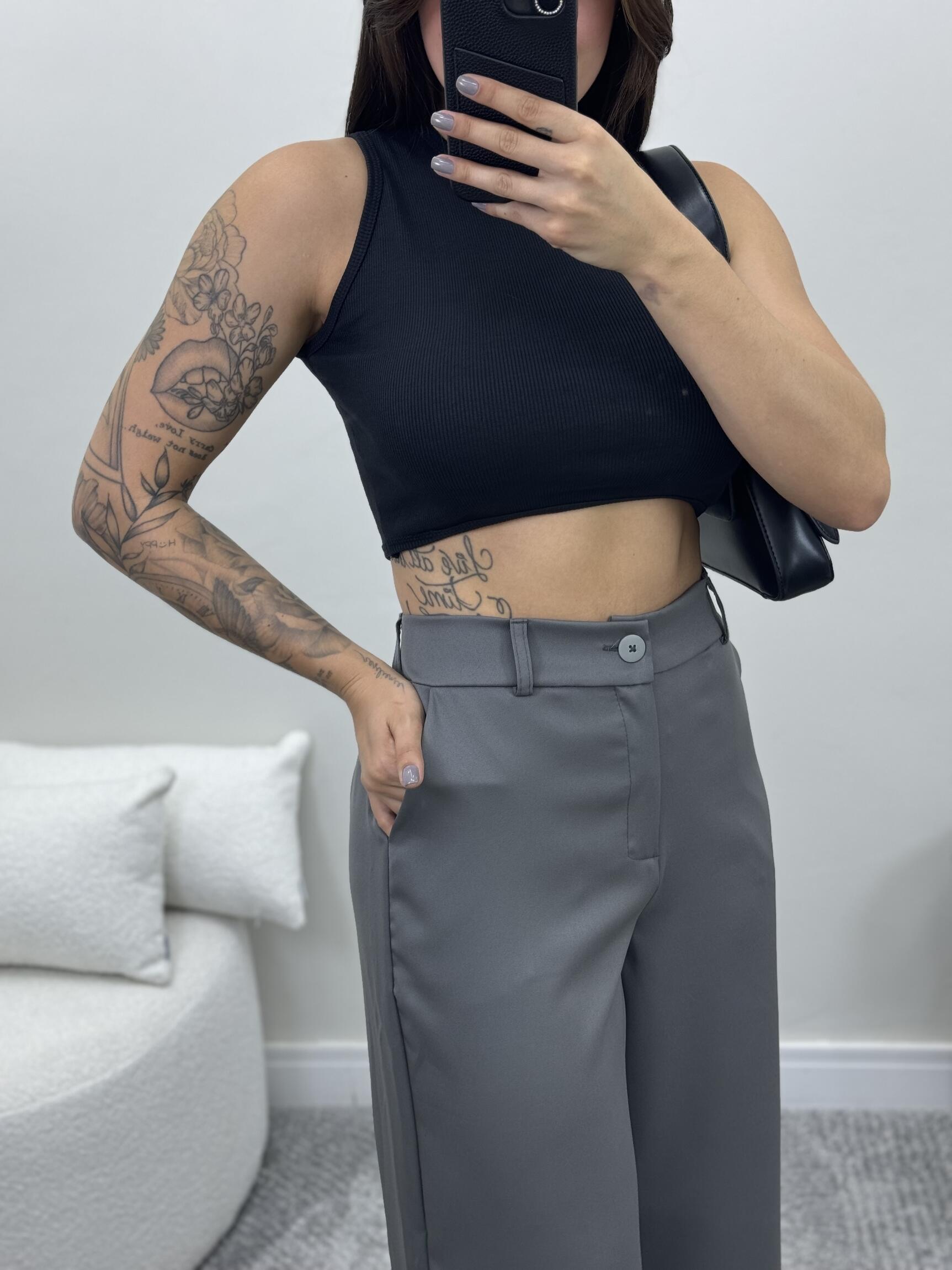 Comprar Calça Luna Cinza - a partir de R$74,92