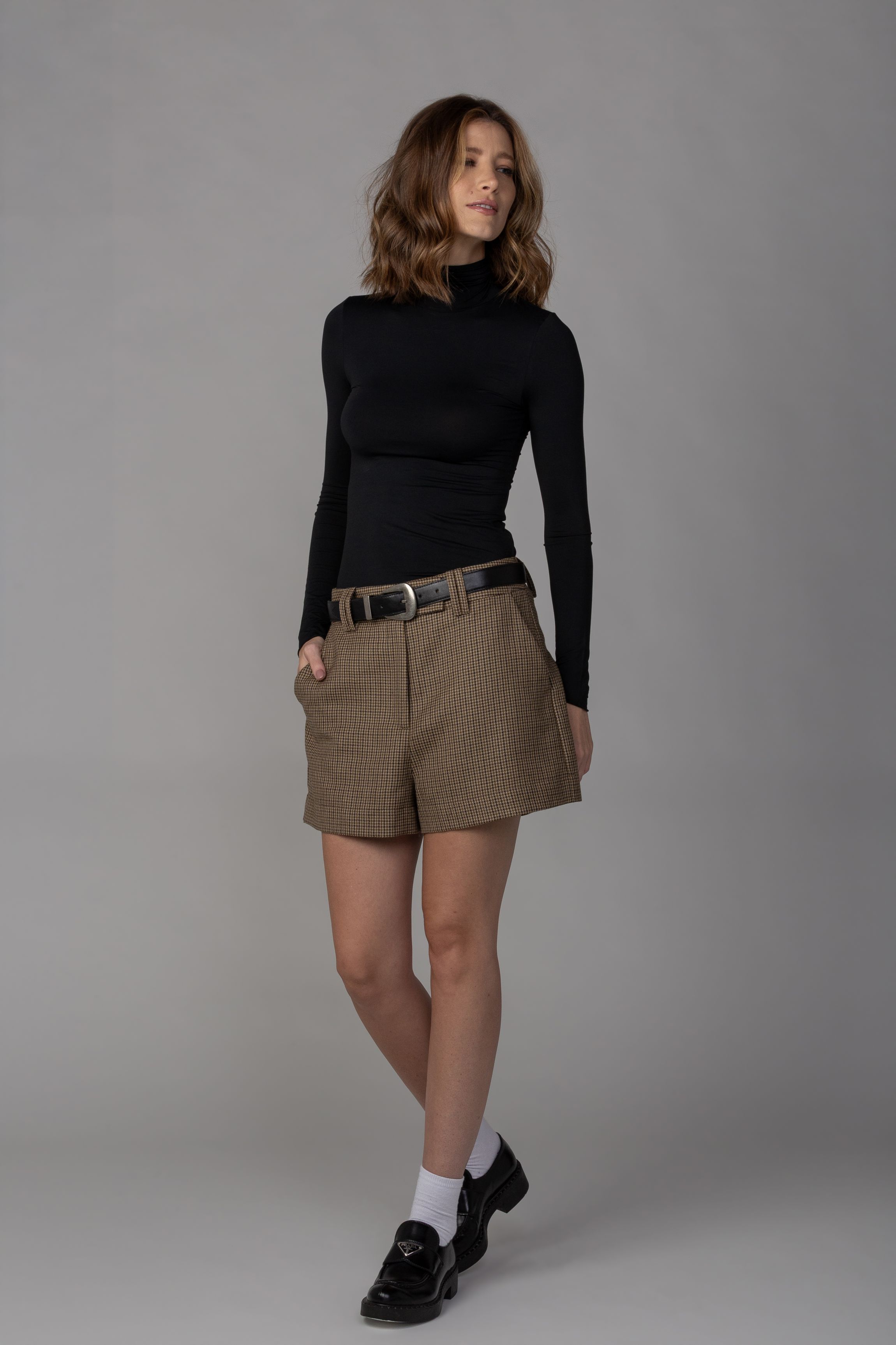 Comprar SHORTS ZERMATT XADREZ MARROM - By Helena Bordon