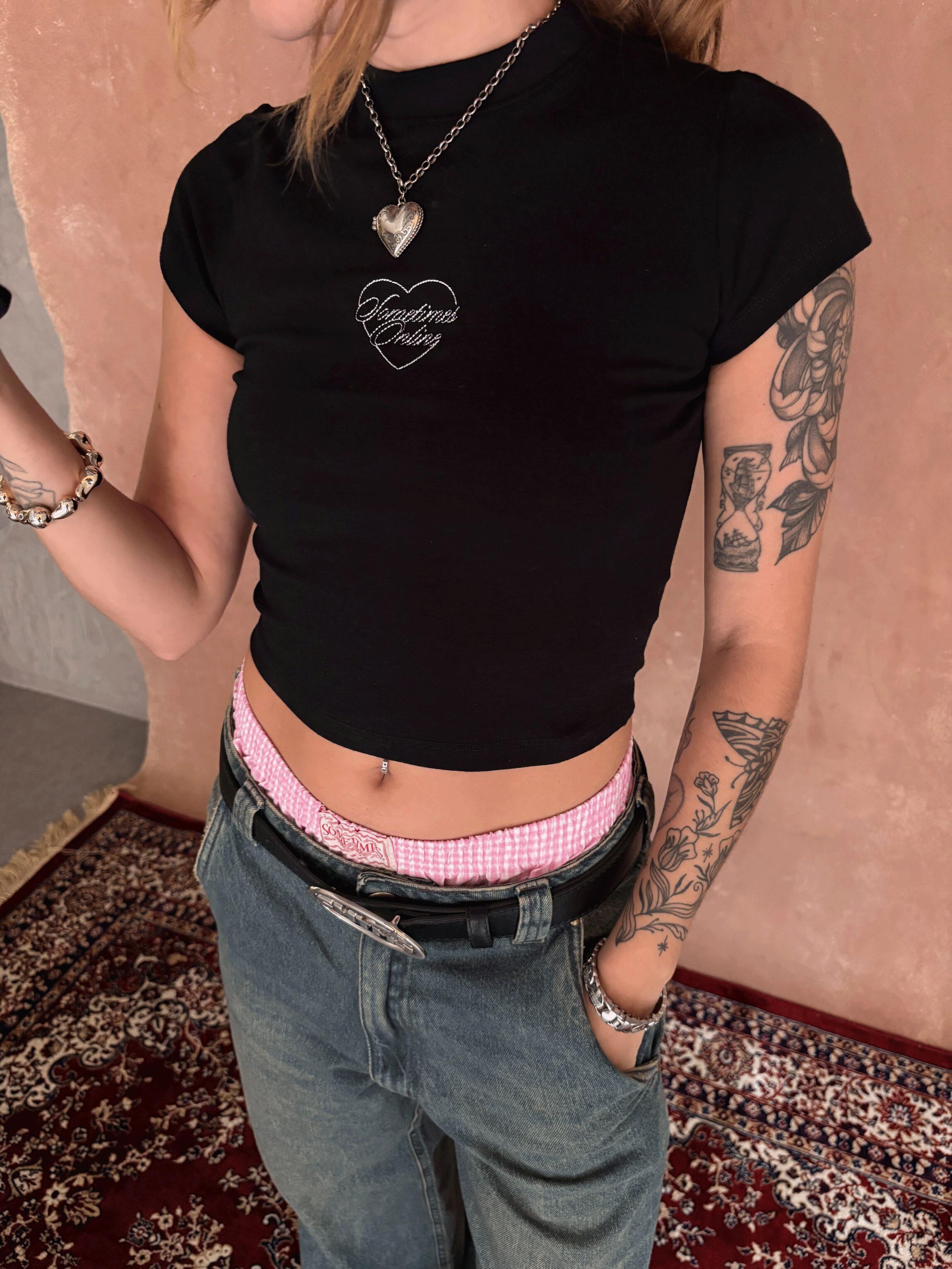 Comprar Baby Tee Romance Club - R$89,91