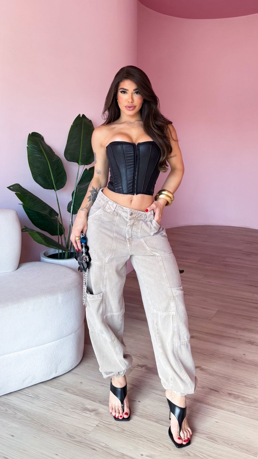 Comprar Calça jeans Jogger Bege - Rosa Maria Boutique | Moda Feminina, image size:900x1600