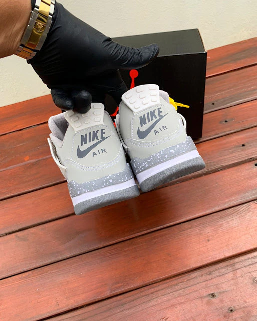 Comprar Jordan 4 Retrô Off White Premium
