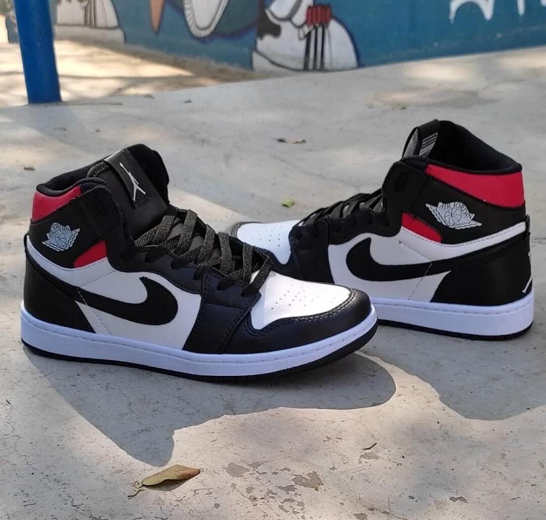 Comprar TÊNIS NIKE JORDAN 1 MID - FlashBoot