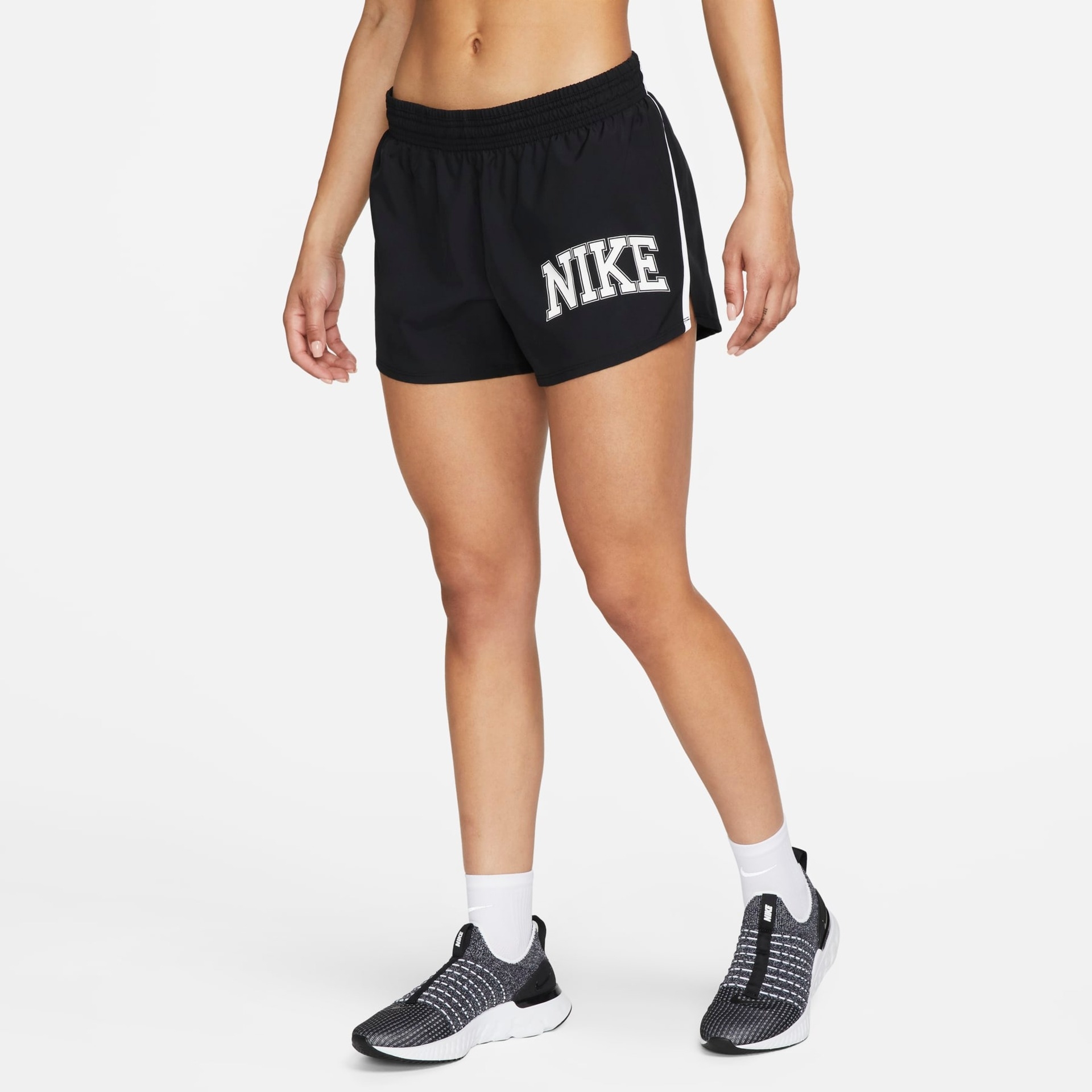 Comprar Shorts de Corrida Nike Dri-FIT Swoosh Run Feminino Sport