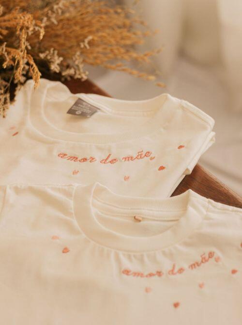 T-shirt Amor de M�e Bordada