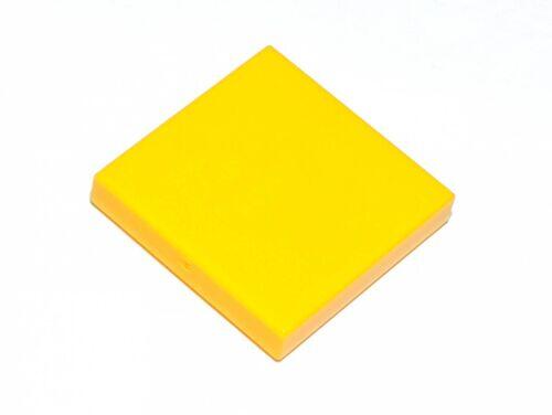Lego Tile 2x2 - Amarelo - PN 3068 / CN 306824