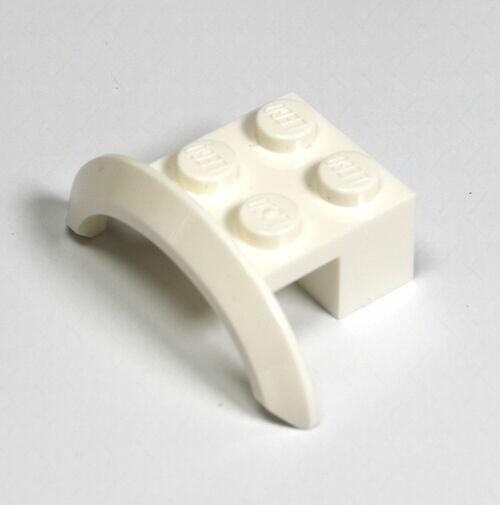 Lego Paralamas 4x2,5x1 c/ arco redondo - Branco - PN 28579 / 98282 / CN 6170504 / 4646576