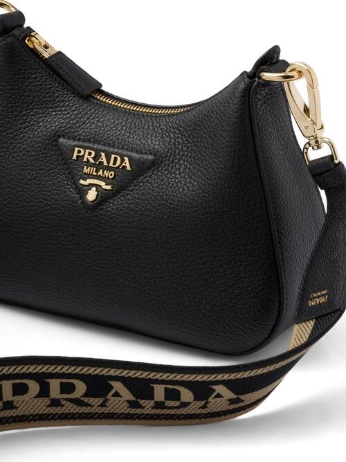 Comprar Bolsa Prada Preta transversal com logo na alça - R$3.100,00