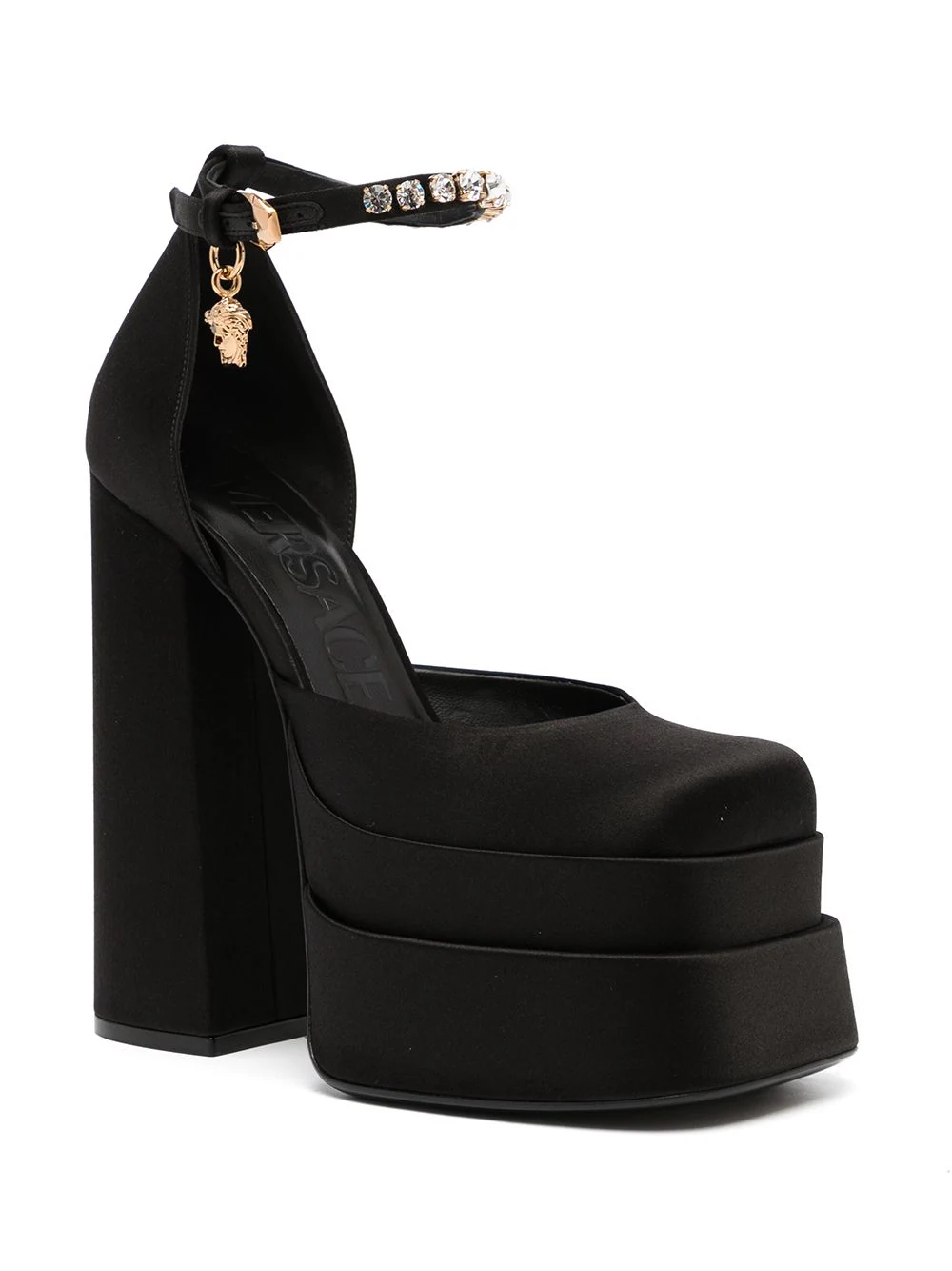 Comprar Sapato Medusa Aevitas com plataforma Versace - R$2.850,00