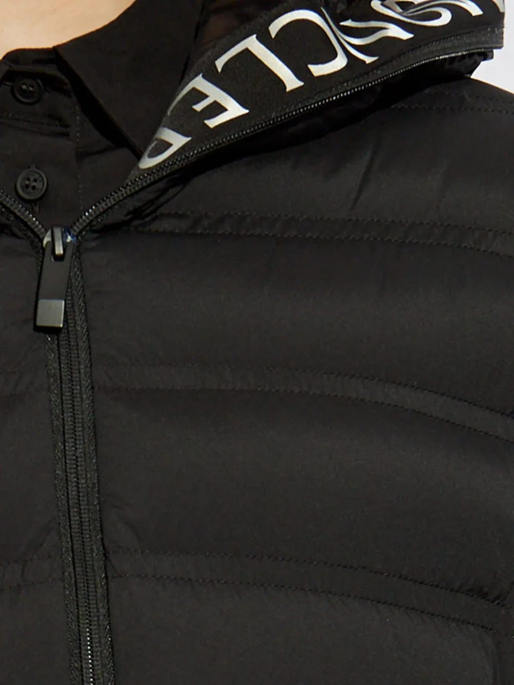 Comprar Jaqueta Alete Moncler - R$3.100,00