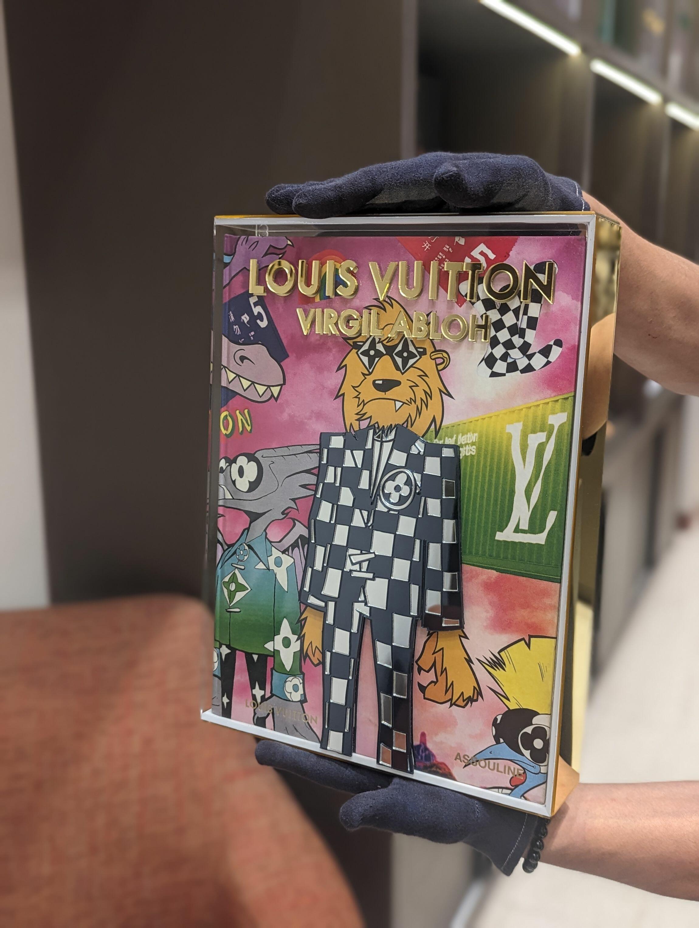 Comprar LOUIS VUITTON: VIRGIL ABLOH (CARTOON COVER) - R$2.199,00