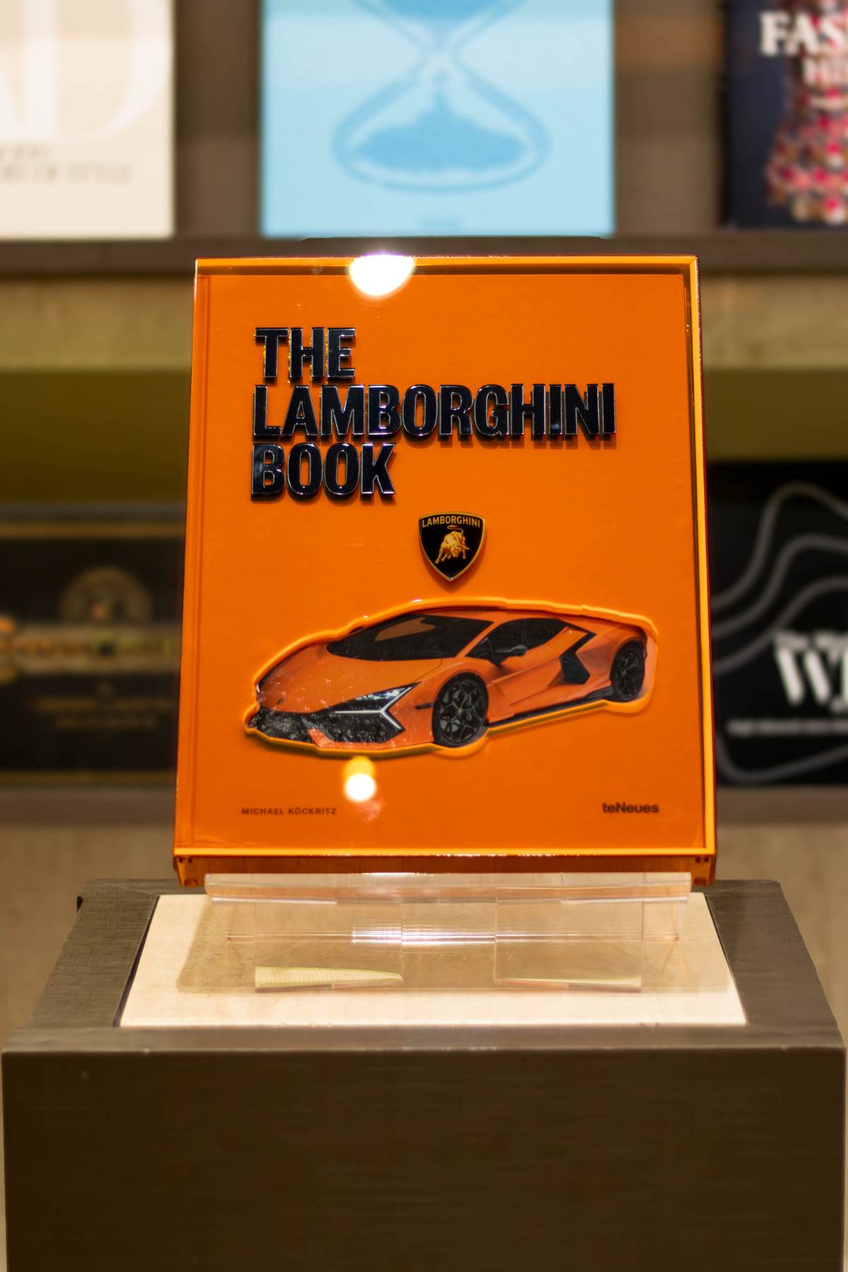 coffee table books - R$3.599,00