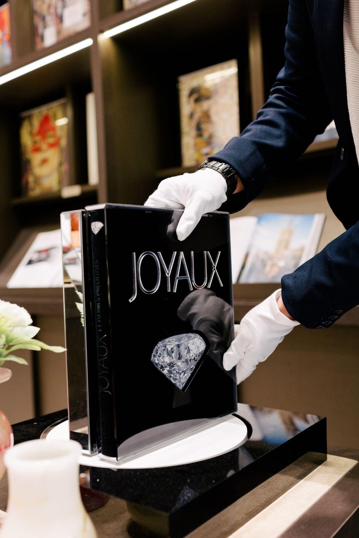 coffee table books - R$1.699,00