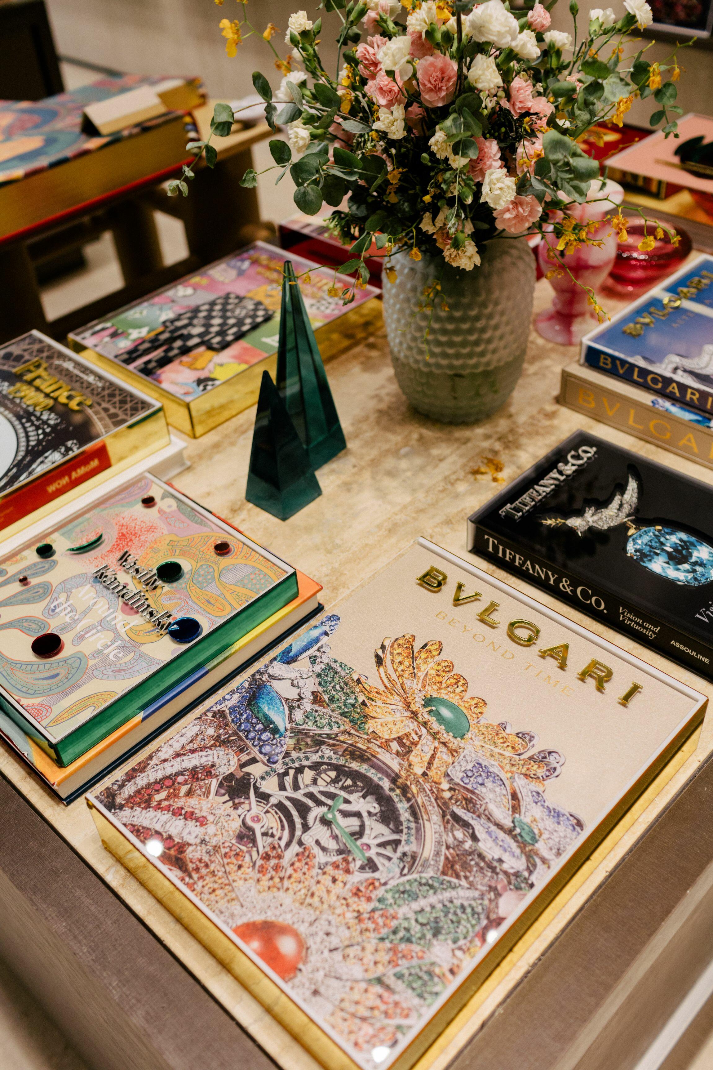 Coffee Table Books - R$3.599,00