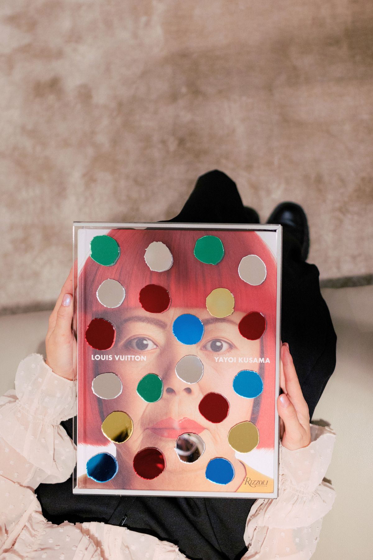 YAYOI KUSAMA × LOUIS VUITTON 大型本 Coffee Table Books - R$1.699,00