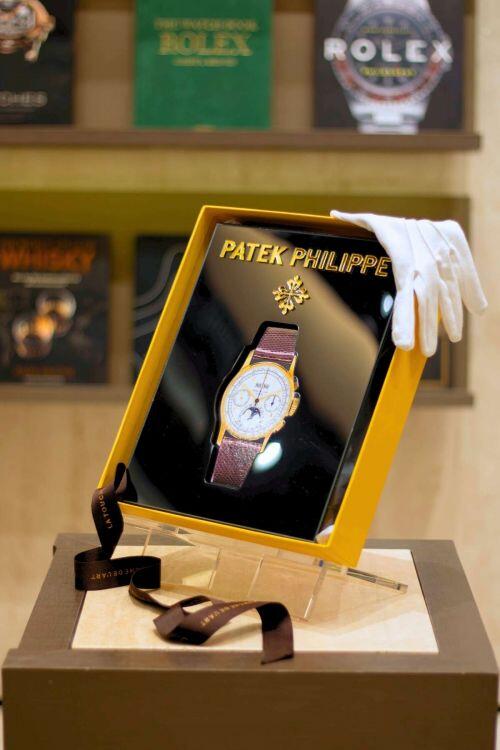Comprar Patek Philippe Biography - R$3.899,00