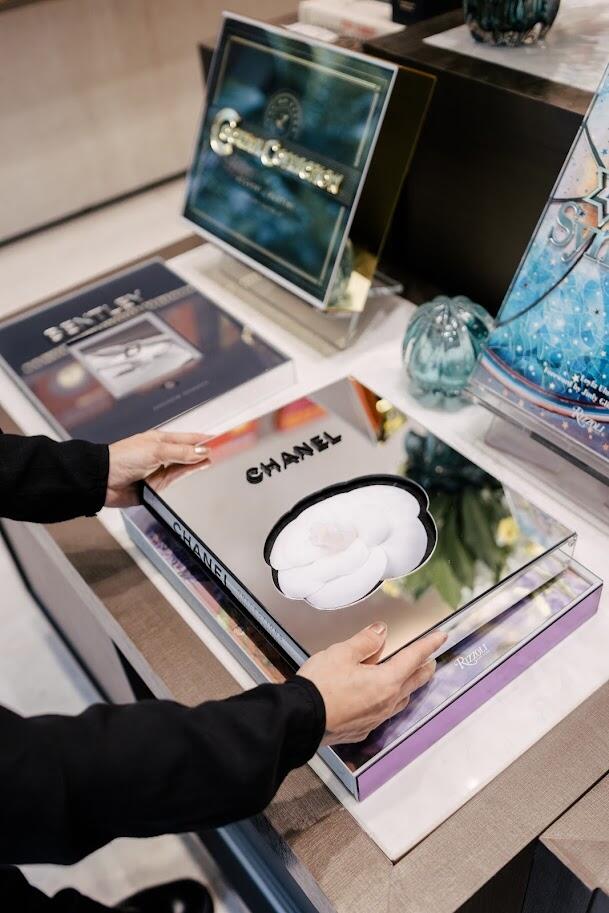 CHANEL アートブックセット Comprar Chanel: Collections and Creations - R$1.998,00 - La Touche