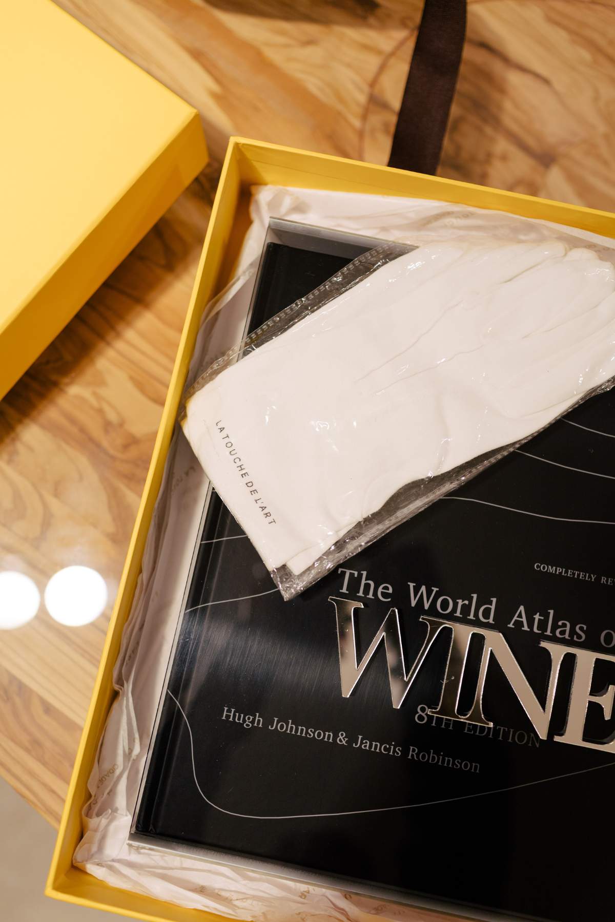 Comprar The World Atlas of Wine - 8th Edition - La Touche de L'Art