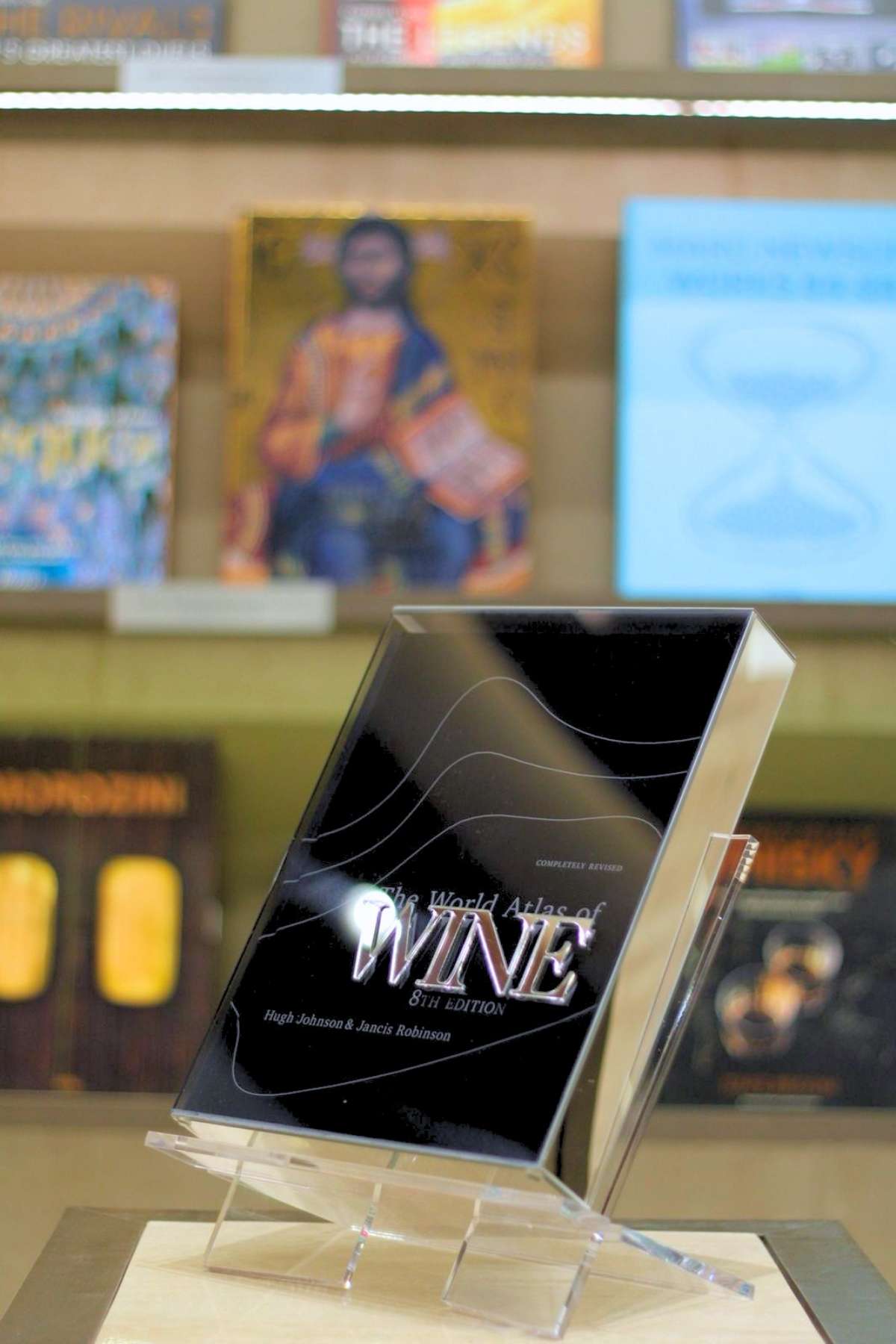 Comprar The World Atlas of Wine - 8th Edition - de R$1.699,00 a R