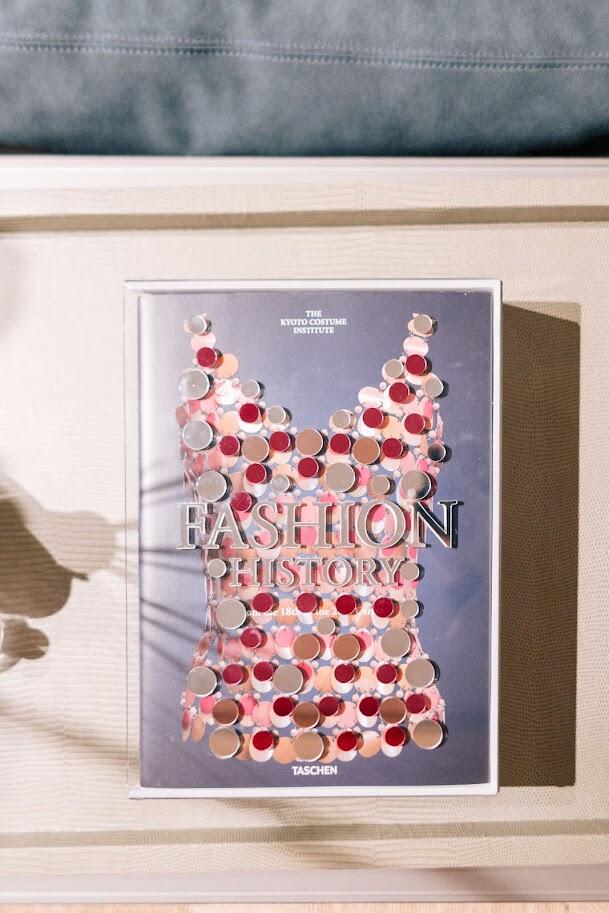 Comprar Fashion History: From the 18th to the 20th Century - R