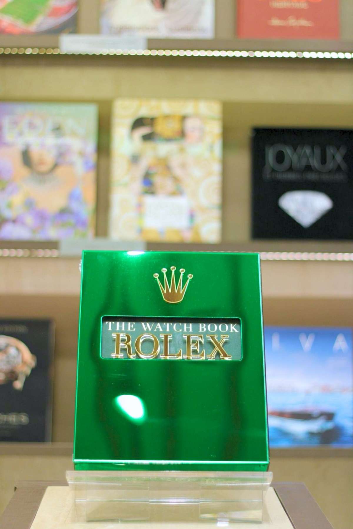 Comprar Rolex: The Watch Book - R$1.998,00