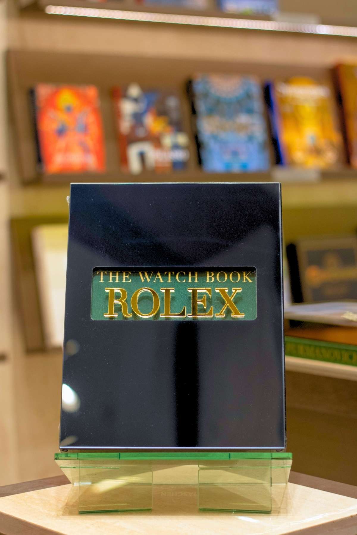Comprar Rolex: The Watch Book - R$1.998,00