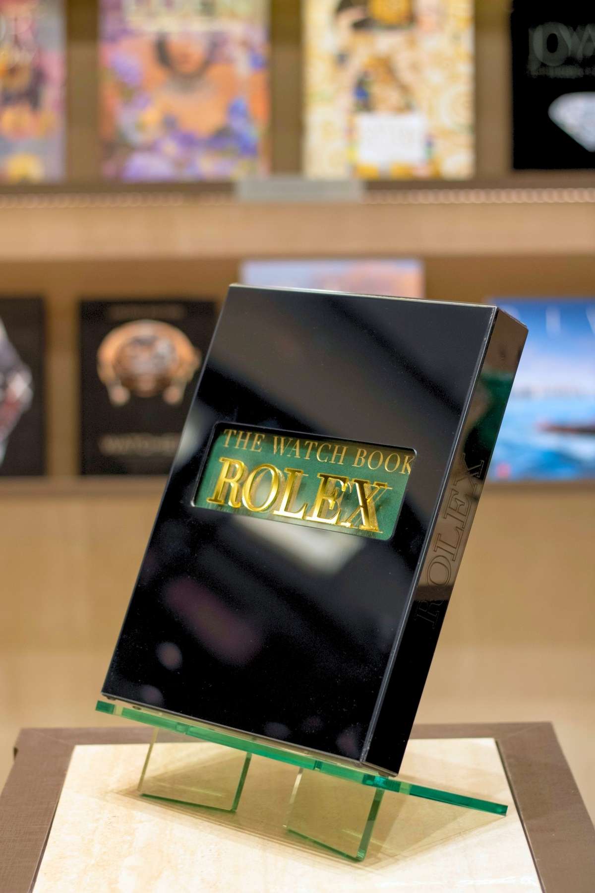 Comprar Rolex: The Watch Book - R$1.998,00