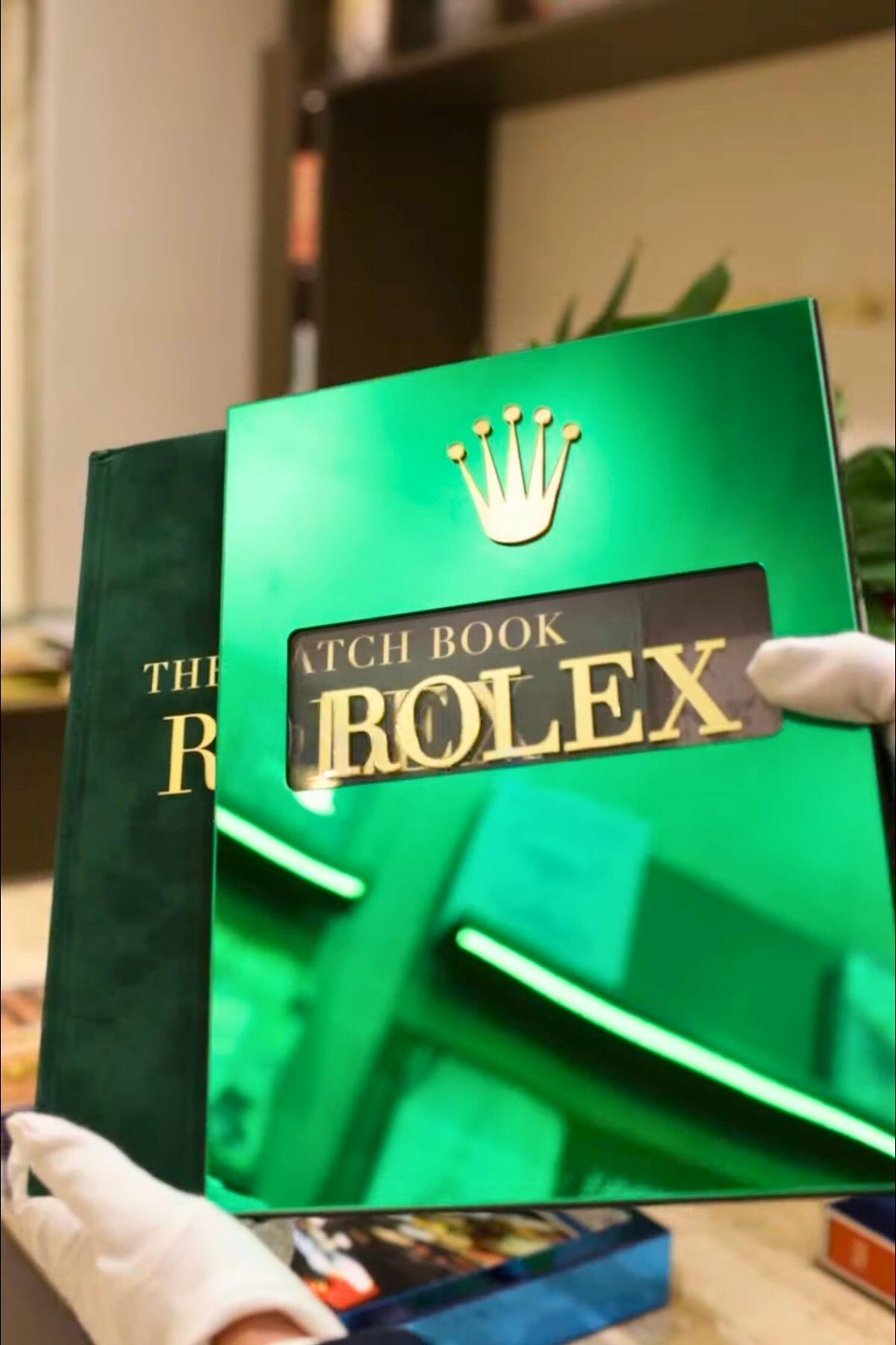 洋書 THE WATCH BOOK ROLEX The Watch Book Rolex: 3rd Updated and Extended Edition