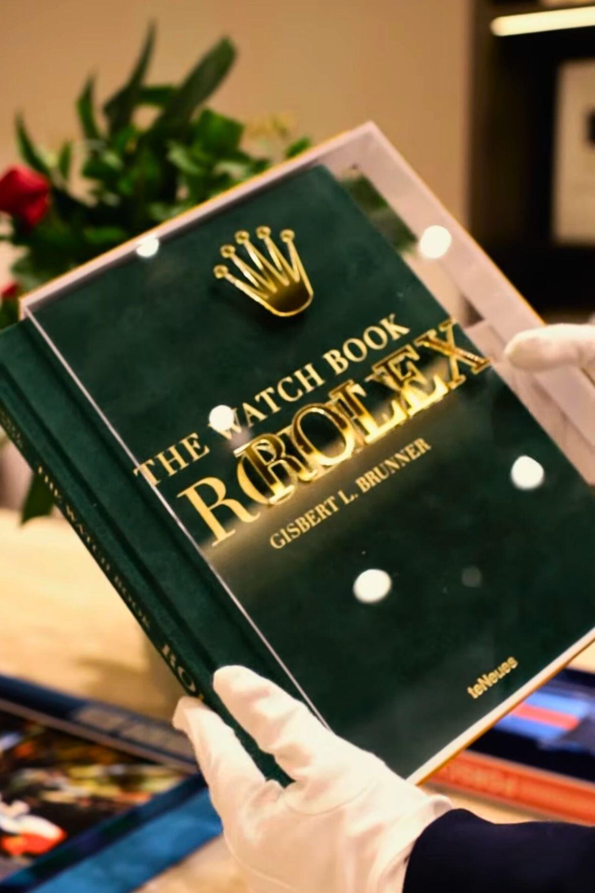 洋書 THE WATCH BOOK ROLEX The Watch Book Rolex: 3rd Updated and Extended Edition