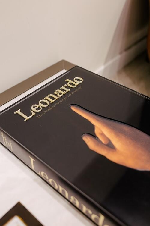 Comprar Leonardo. The Complete Paintings and Drawings XXL - R$2.899,00