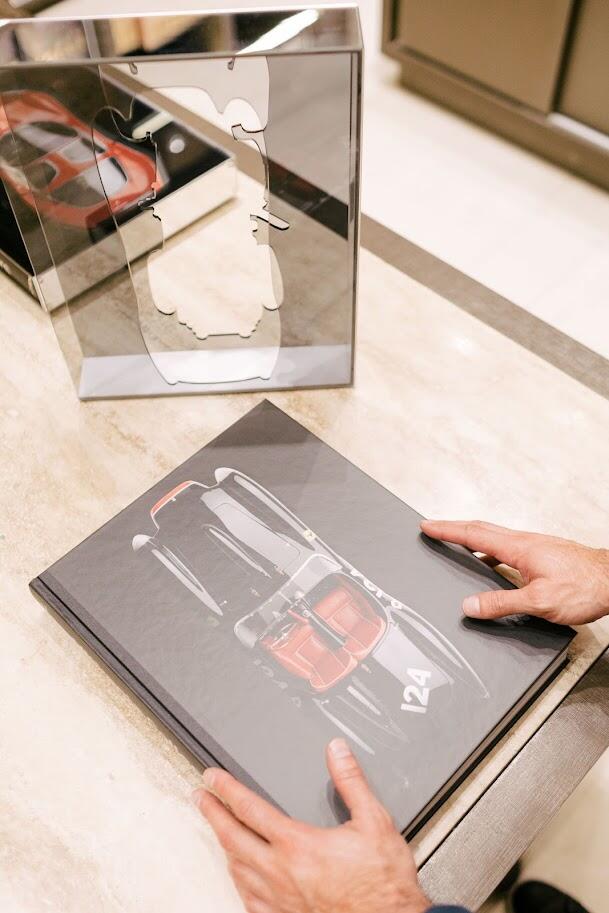 アート・デザイン・音楽 Ultimate Collector Cars coffee table books