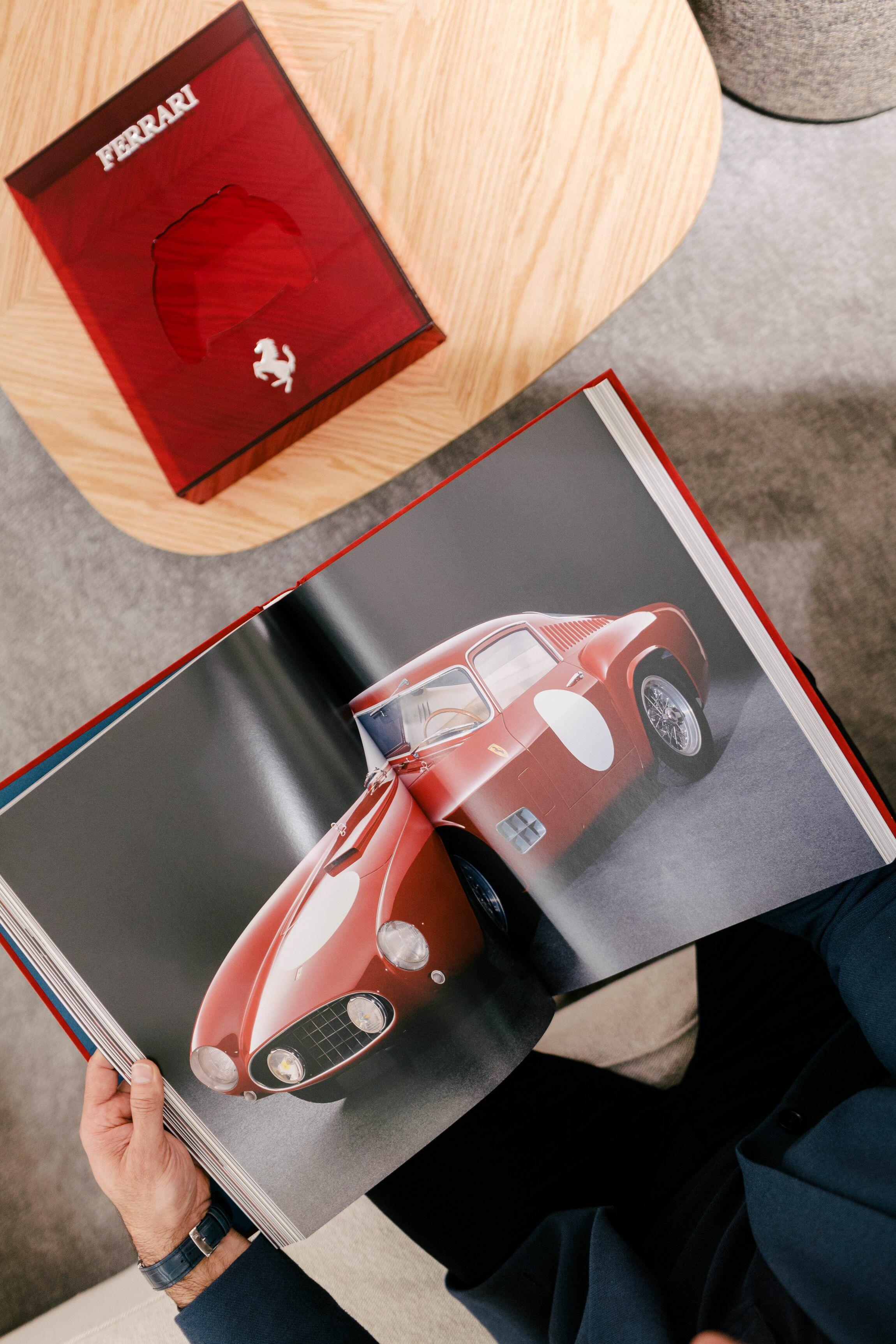 Comprar The Ferrari Book: Passion for Design - R$3.599,00