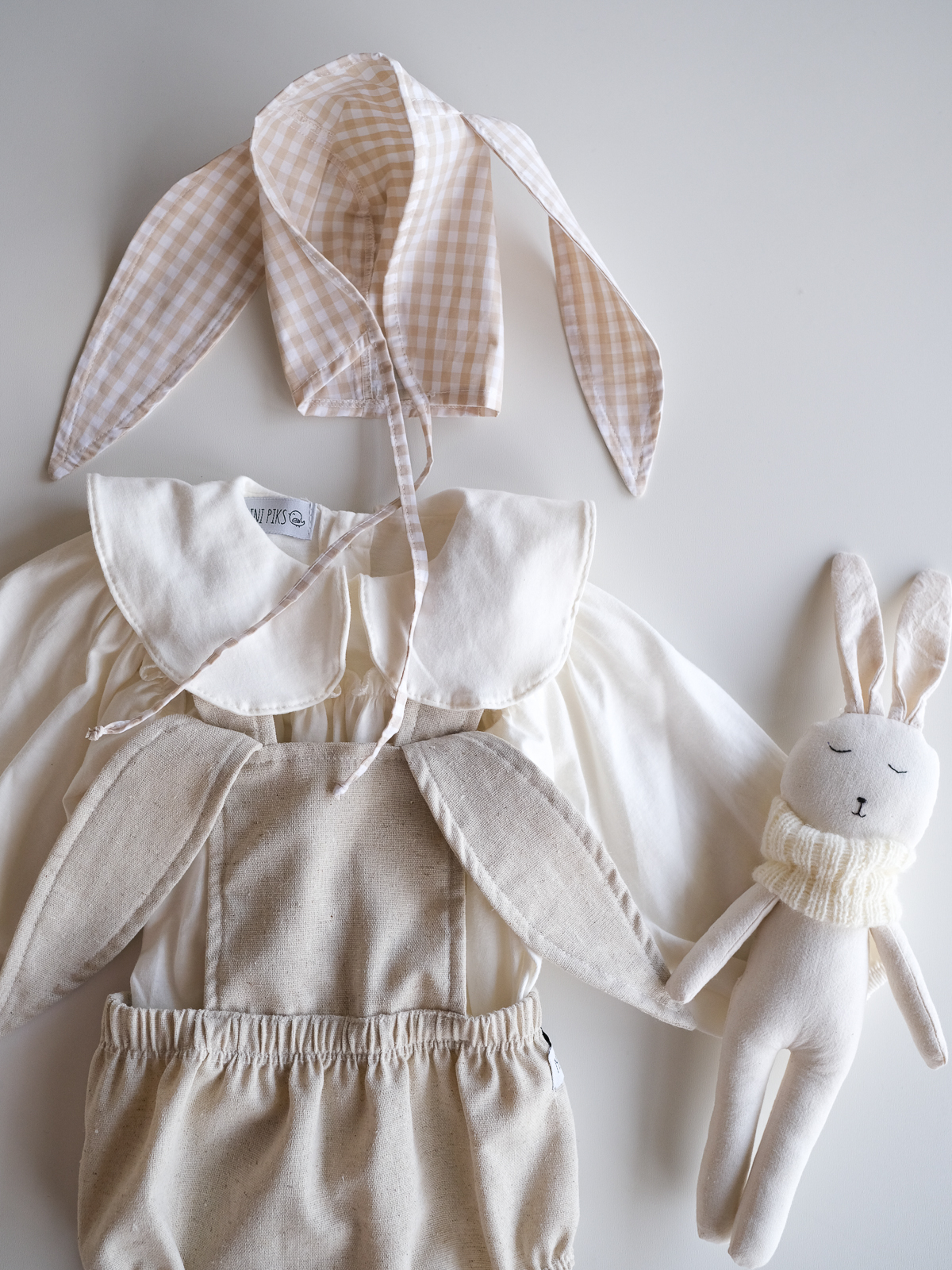 Romper Infantil Coelho Pompom Linho Unissex | Mini Piks