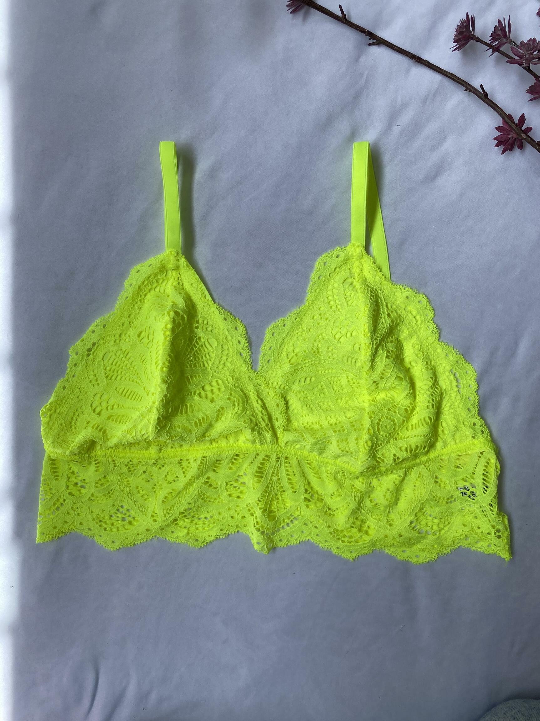 Conjunto lingerie neon plus size sem bojo
