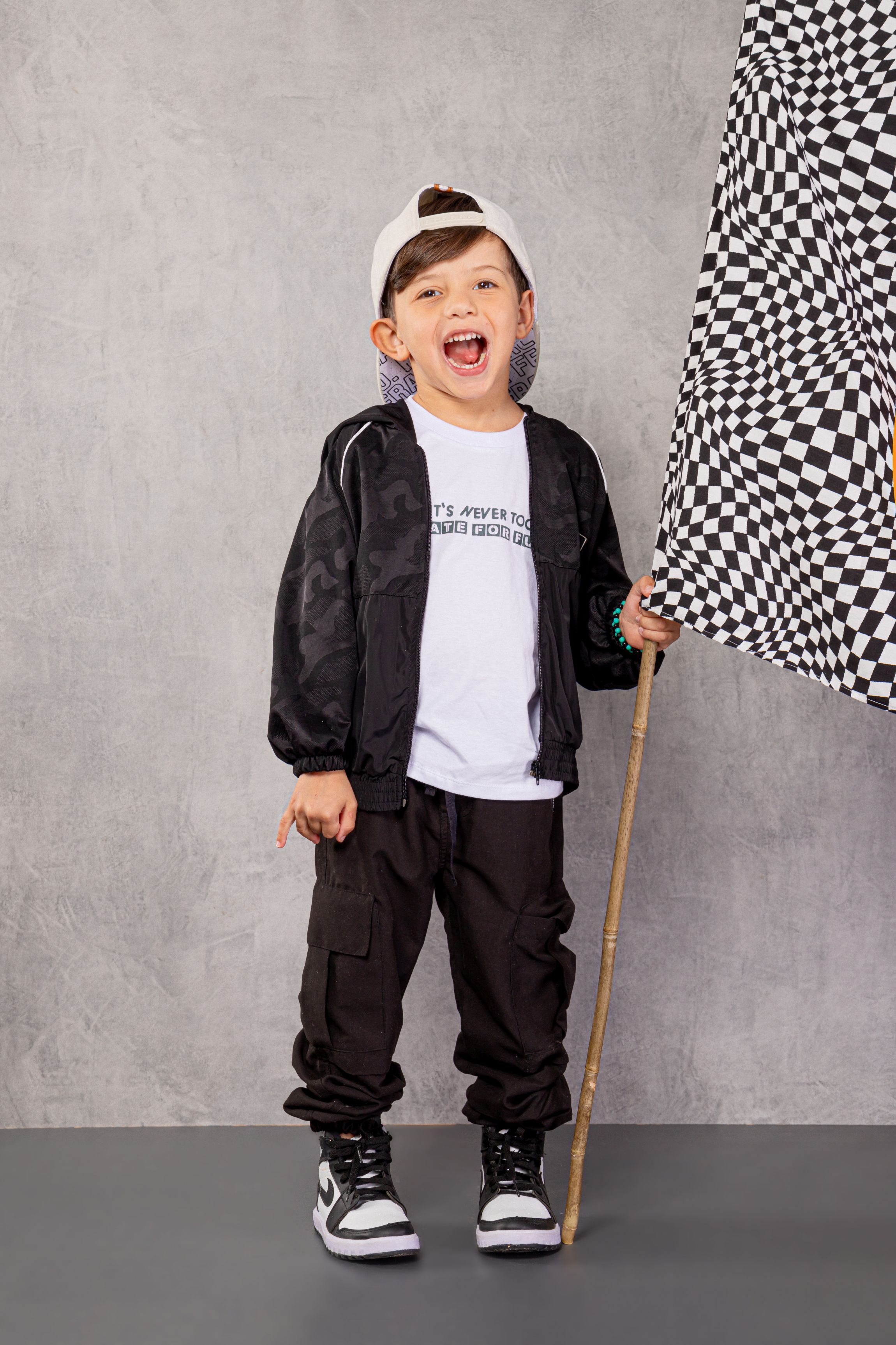 Comprar Calça Jogger em Suede Preta Digi STAR KIDS MODA INFANTIL