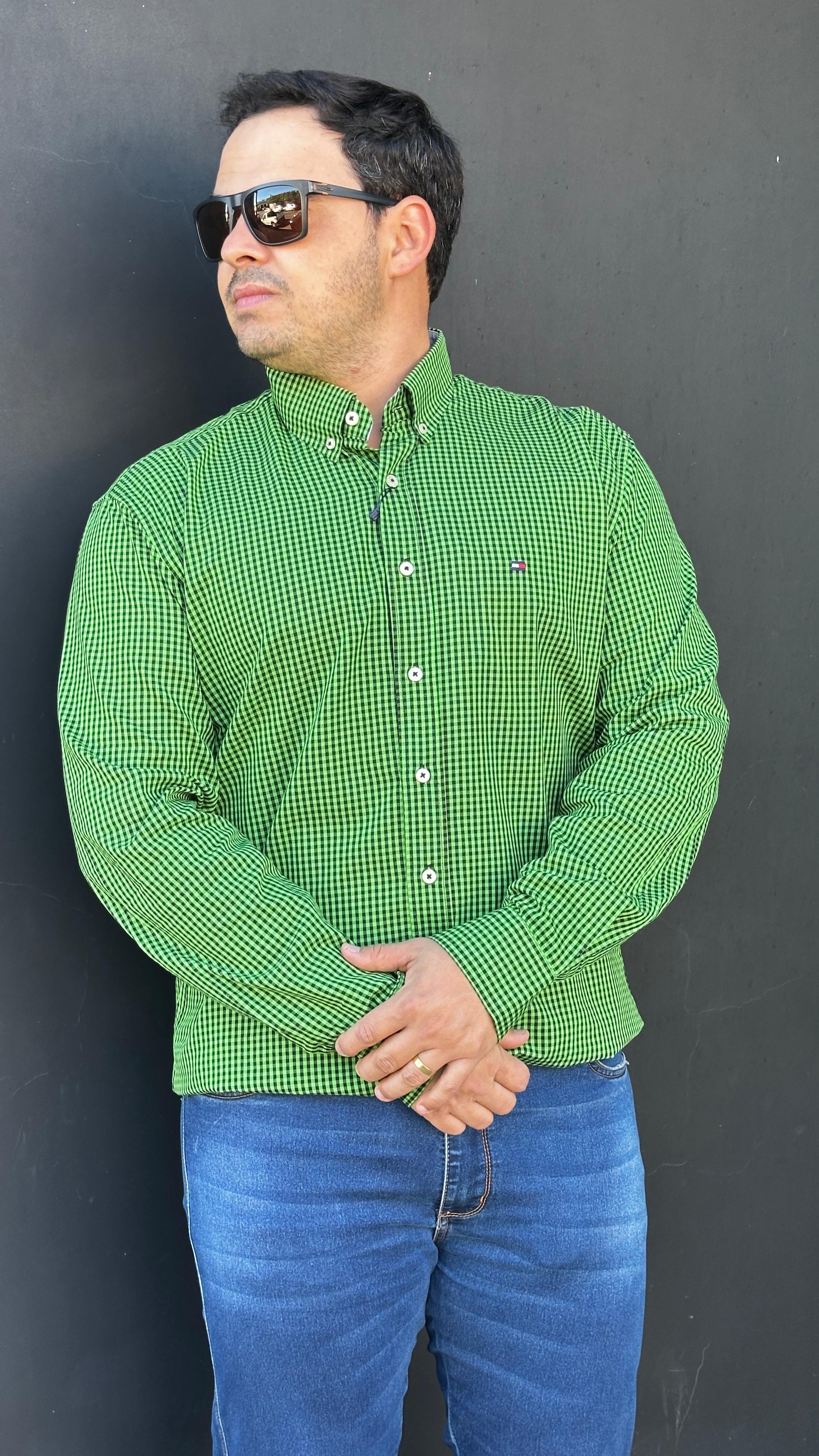 Camisa Social Masculina Tommy Hilfiger Xadrez Verde e Preta