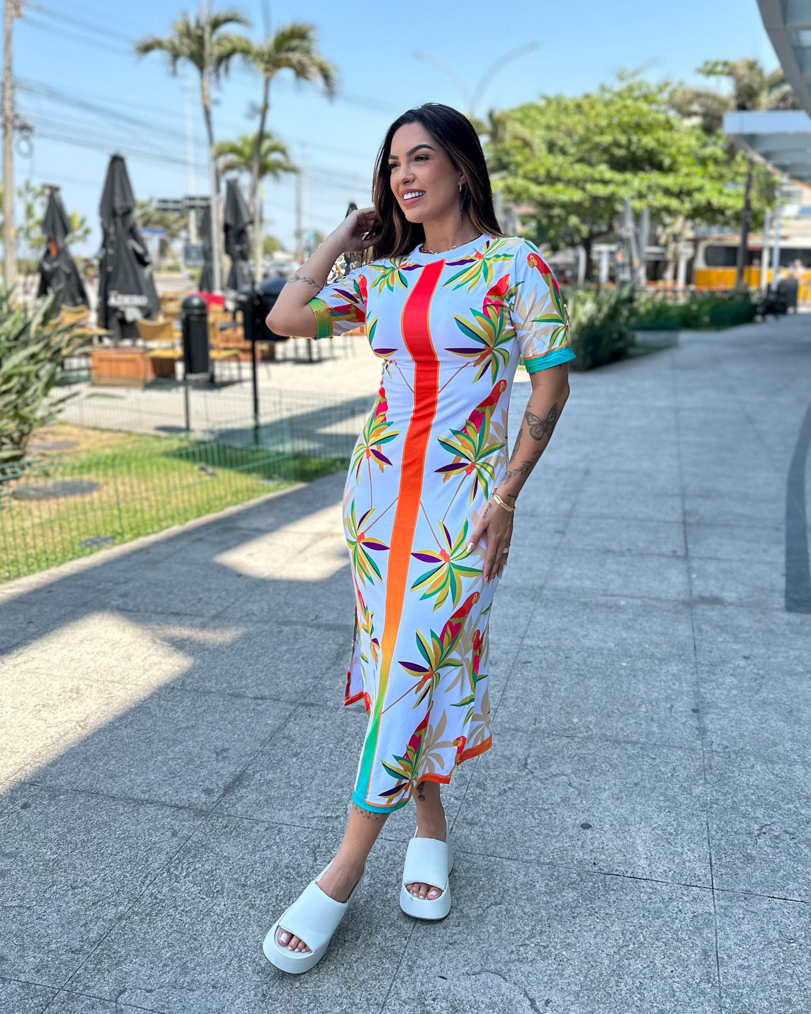 Comprar Vestido Midi Feminino em Suede com Estampa Tropical Mangas