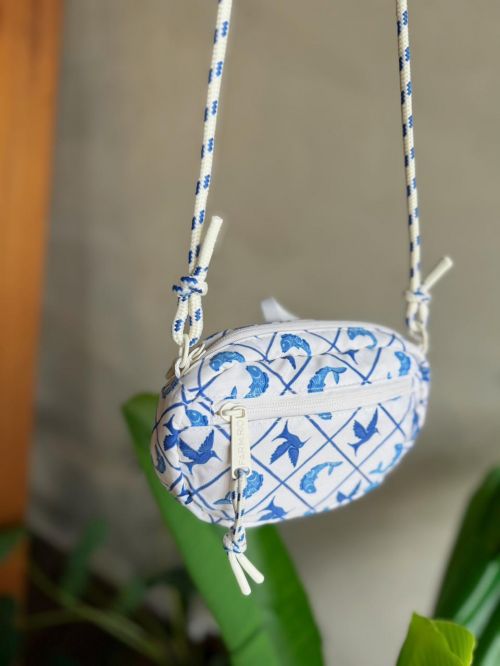 Comprar BOLSA CHUCHU AZULEJARIA - a partir de R$151,05 - Itribos