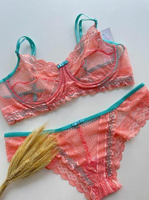 Conjunto Calcinha e Sutiã Lola 15300