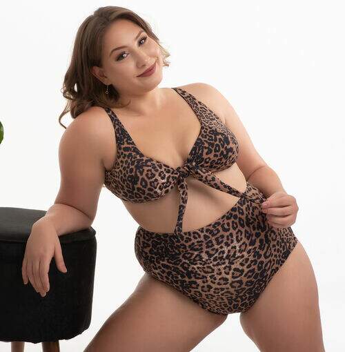 Biquíni Plus Size Laço com Bojo Removível e Calcinha Cintura Alta Oncinha