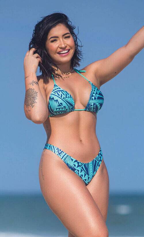 Conjunto Biquíni Canelado com Bojo Removível e Calcinha String Estampado Azul
