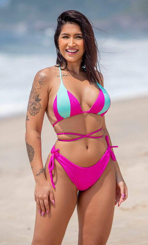 Conjunto Biquíni Várias Amarrações com Bojo Textura Rosa com Azul
