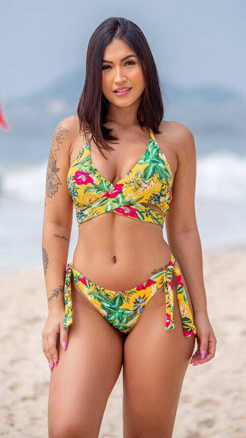 Conjunto Biquíni Top Transpassado com Calcinha Empina Bumbum Estampado Amarelo