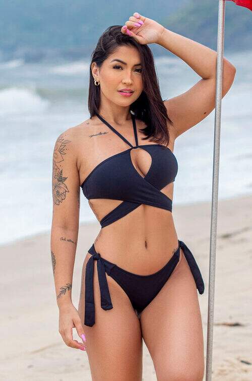 Conjunto Biquíni Top Transpassado com Calcinha Empina Bumbum Preto