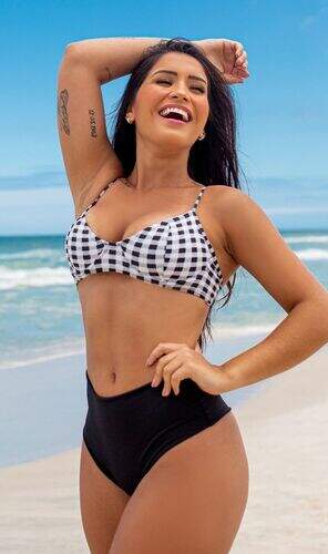 Conjunto Biquíni Meia Taça com Aro e Calcinha Hot Pants Preto Xadrez