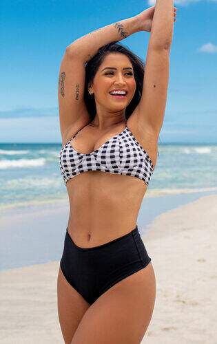 Conjunto Biquíni Meia Taça com Aro e Calcinha Hot Pants Preto Xadrez