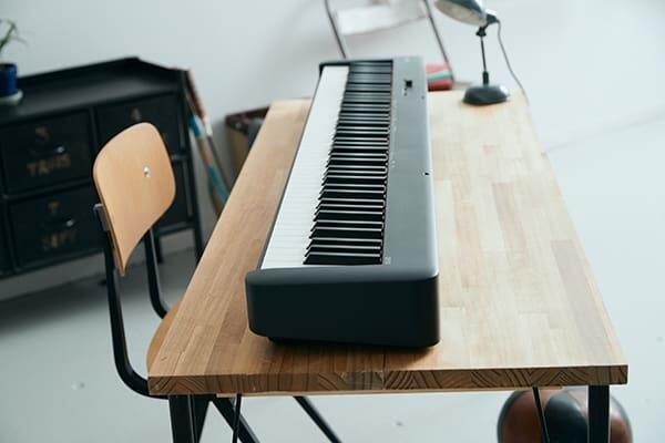 CASIO CDP-S110BK 2023年製 Piano Digital Casio CDP-S110BK Preto - Mundomax