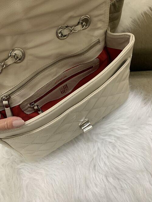 BOLSA VERSALHES GRANDE Bolsa de corrente em couro legítimo off white matelassê tradicional